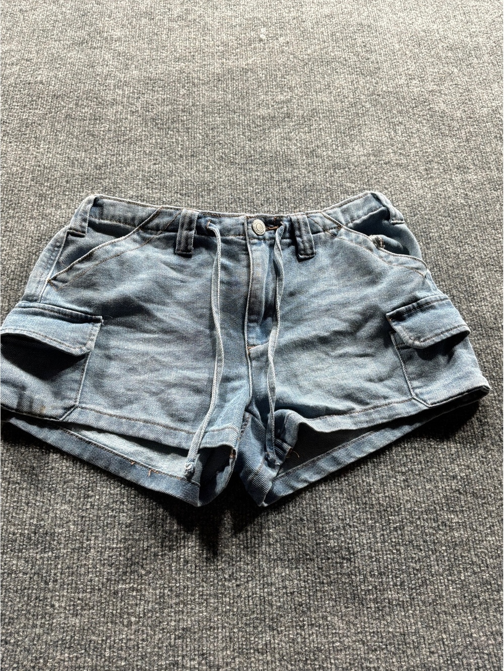 Vanilla Star Woman’s Light Blue Denim Cargo Shorts Size S